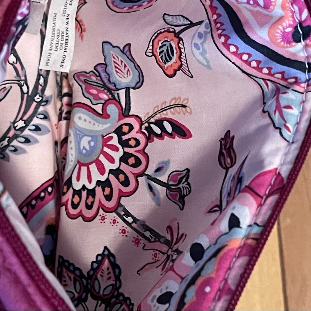 Vera Bradley Quilted compact organizer - Picture 4 of 6